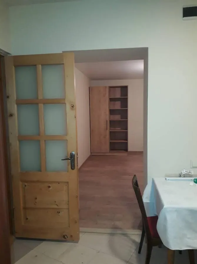 1 Bedroom Apartment In Chugureti Tbilisi 0*,